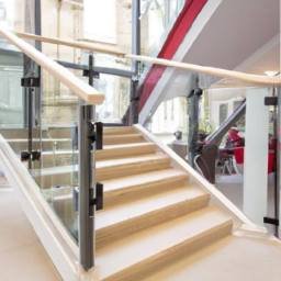 Entretien des parties communes (halls, escaliers, ascenseurs) à Saint-Germain-en-Laye